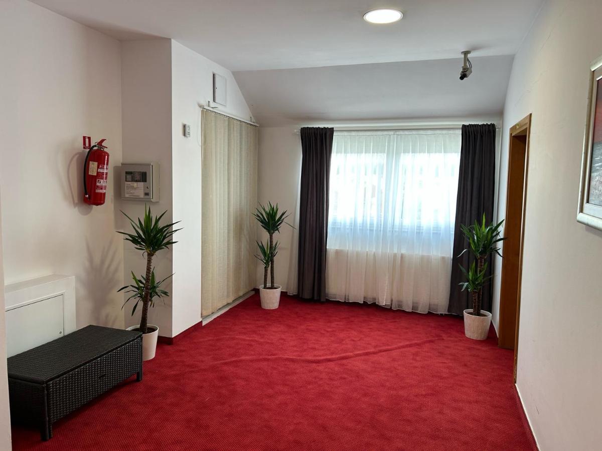 Rooms Laguna Sesvete Extérieur photo