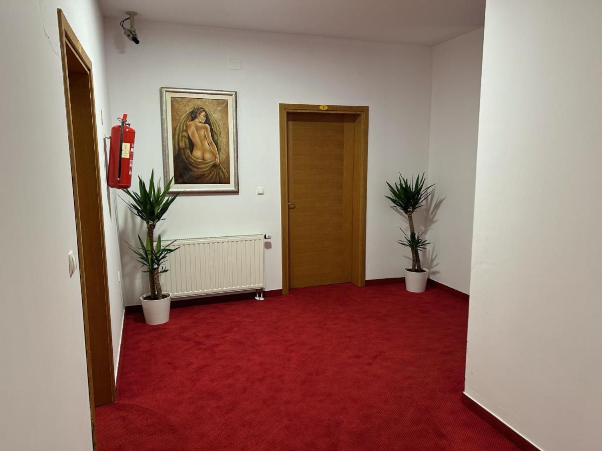 Rooms Laguna Sesvete Extérieur photo